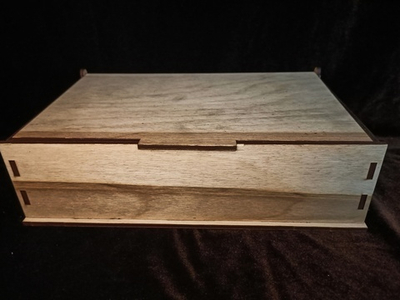 Шкатулка большая