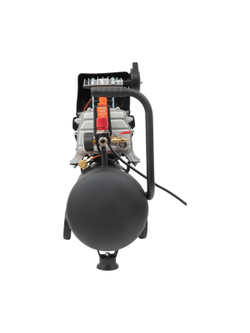 Поршневой масляный компрессор Gigant и набор пневмоинструмента LAS 24/1500K