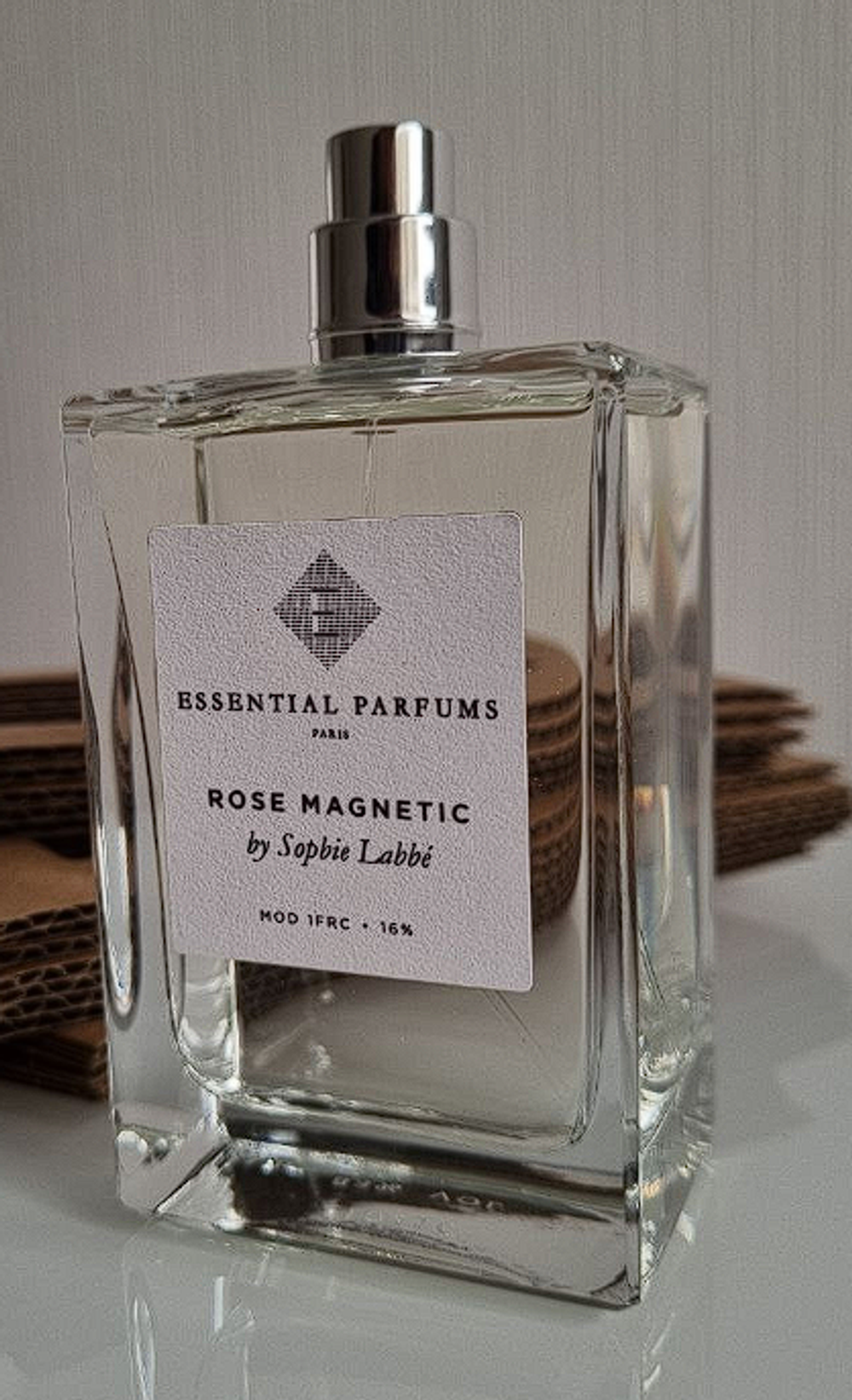 Rose Magnetic Essential Parfums 100 ml (duty free парфюмерия)
