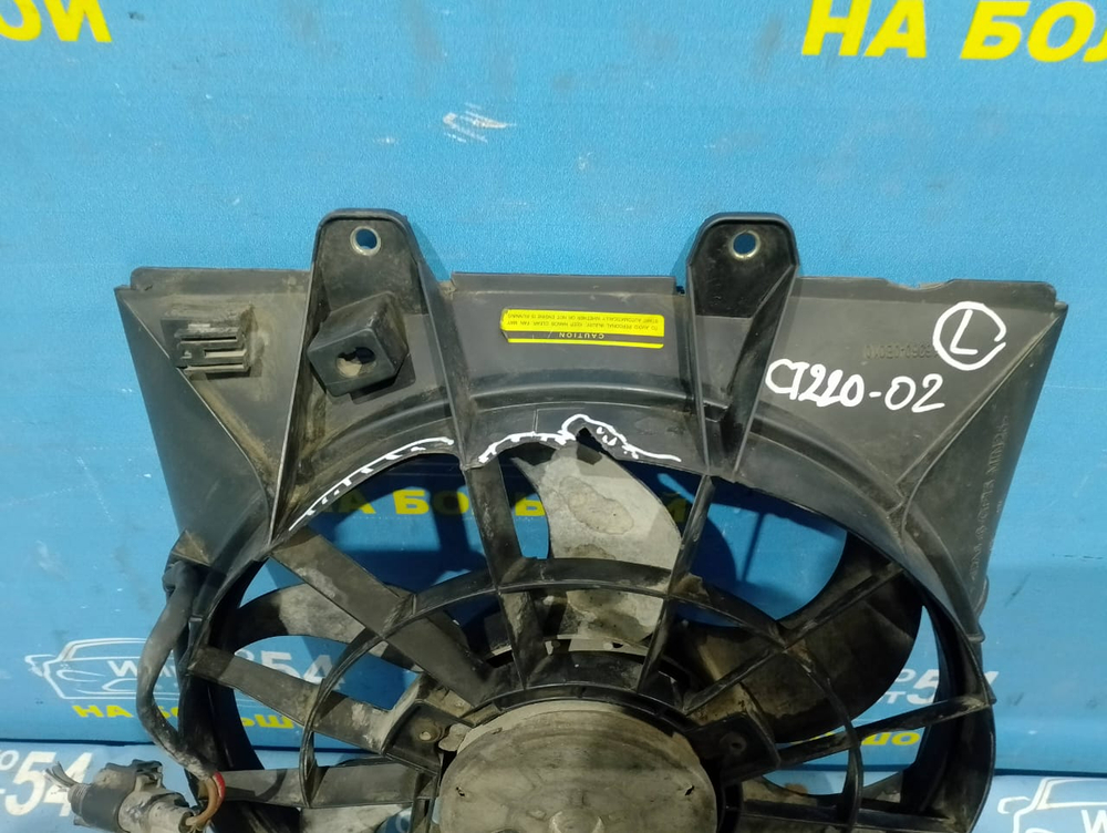 Диффузор радиатора двигателя TOYOTA AVENSIS 1999