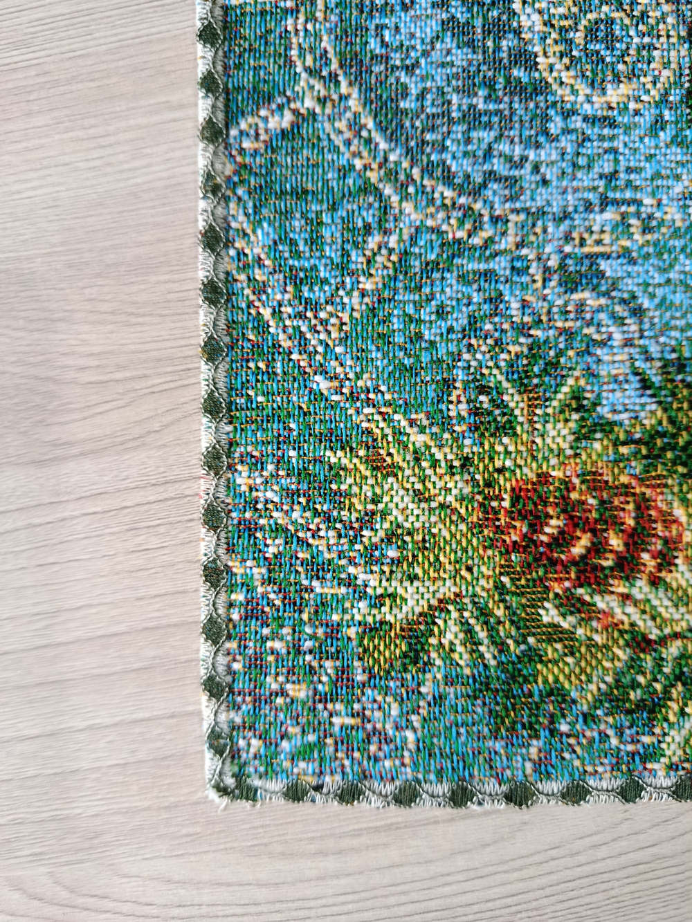 Набор декоративных гобеленовых салфеток Матрешки времена года 32х32 (4 шт.)