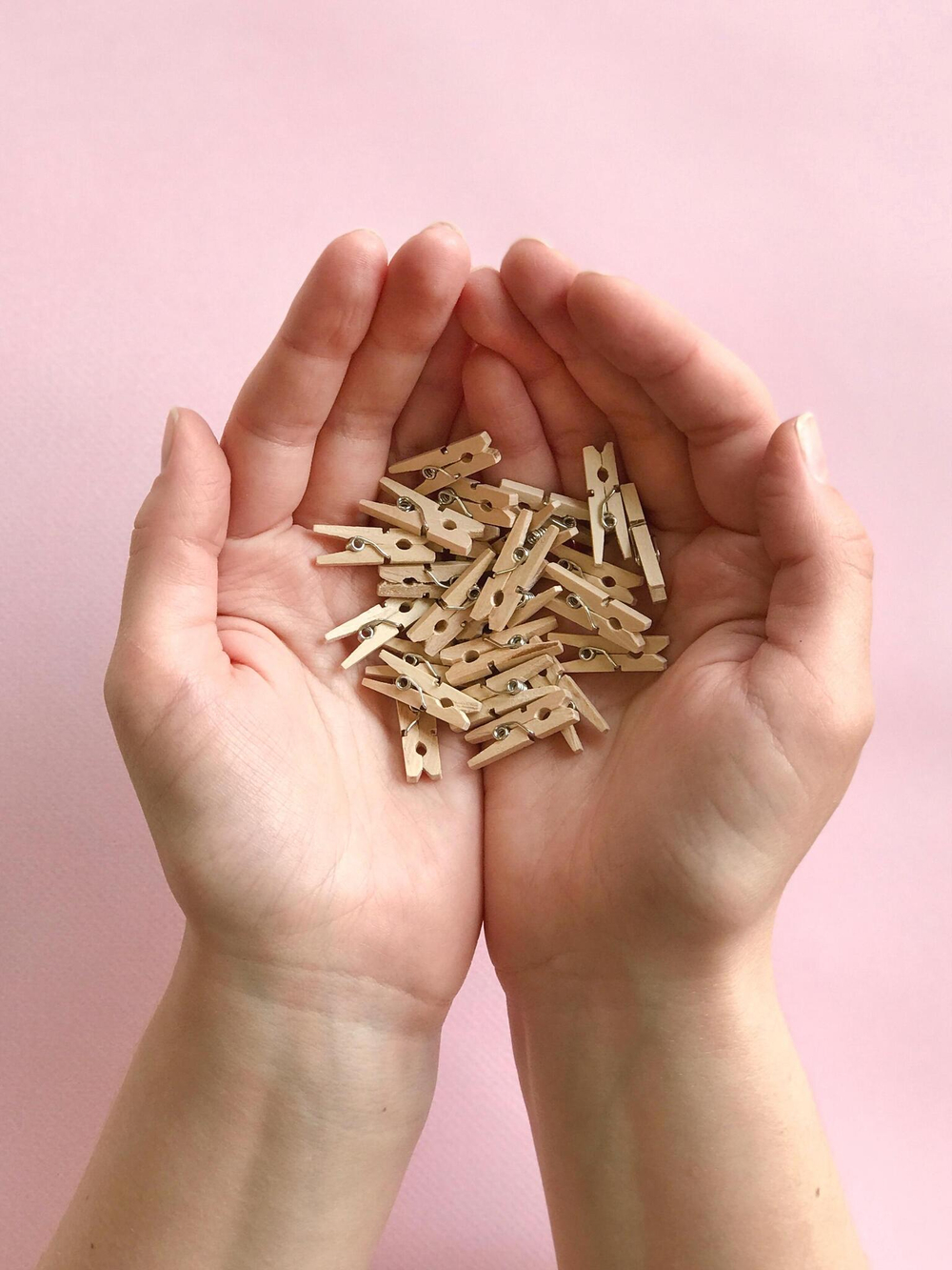 Прищепки оптом купить, прищепки декоративные, мини прищепки, бельевые прищепки, деревянные прищепки, маленькие прищепки, прищепки 2 см