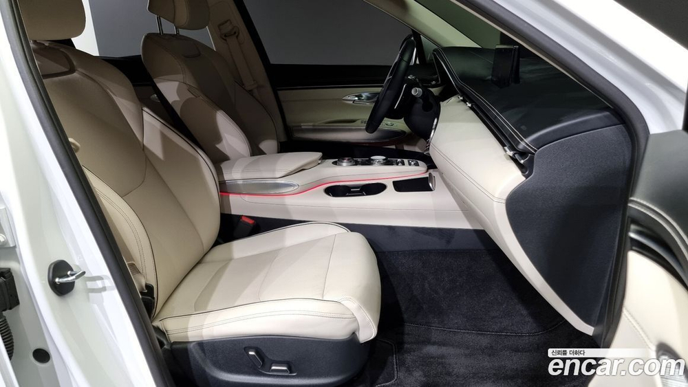 Genesis GV70 2.5T Бензин AWD (03.2022)