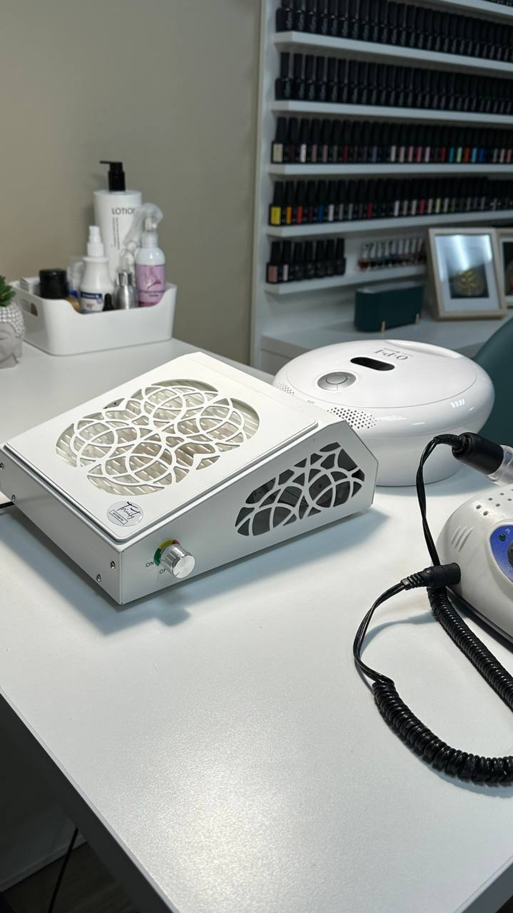Маникюрный пылесос с фильтром  Trinity Alexa III (Desktop dust collector with filter Alexa III)