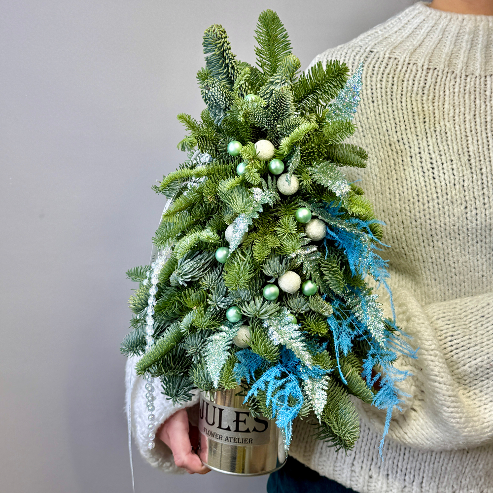 «Полярная ночь» композиция из пихты на Новый год и Рождество