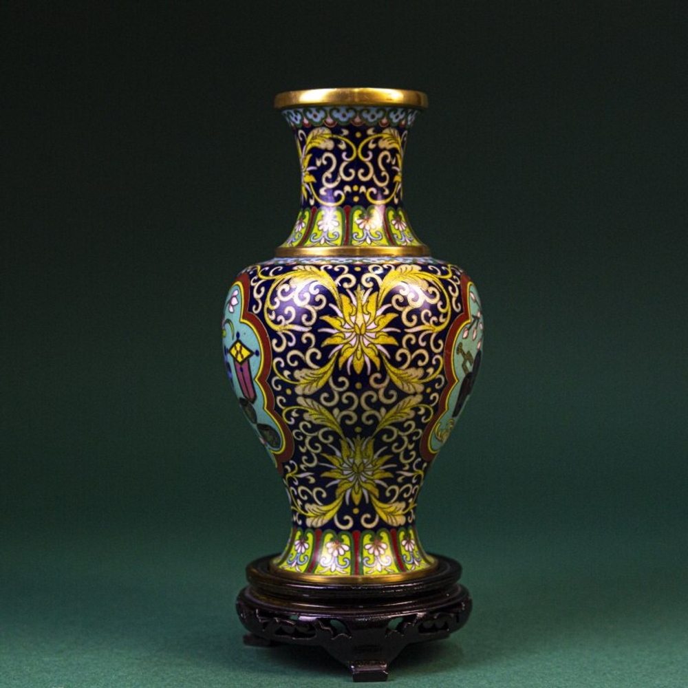 Ваза «Магнолия и лотос»