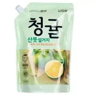 Средство для мытья посуды "Зеленый мандарин" мягкая упаковка LION Unripe Green Tangerine 290 мл