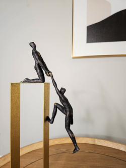 Статуэтка Man on square shelf Decoration-A