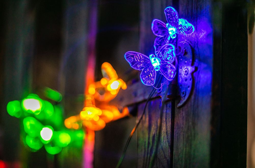 USL-S-129-PT4000 BUTTERFLIES Садовая гирлянда на солнечной батарее Бабочки. 20 светодиодов. Разноцветный свет. 1xАА Ni-Mh аккумулятор в-к. IP44. TM Uniel.