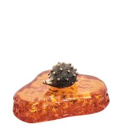 Народные промыслы AM- 282 Фигурка «Ежик на подставке» мал. (латунь, янтарь)