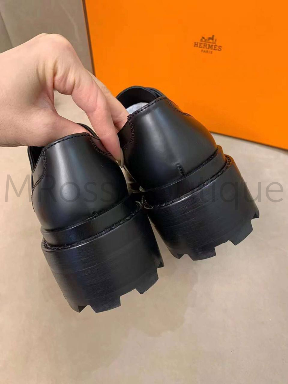 Женские лоферы Hermes First кожаные в черном цвете
