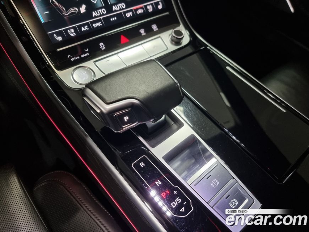 Audi A8 (D5) 60 TFSI Quattro LWB (12.2020)