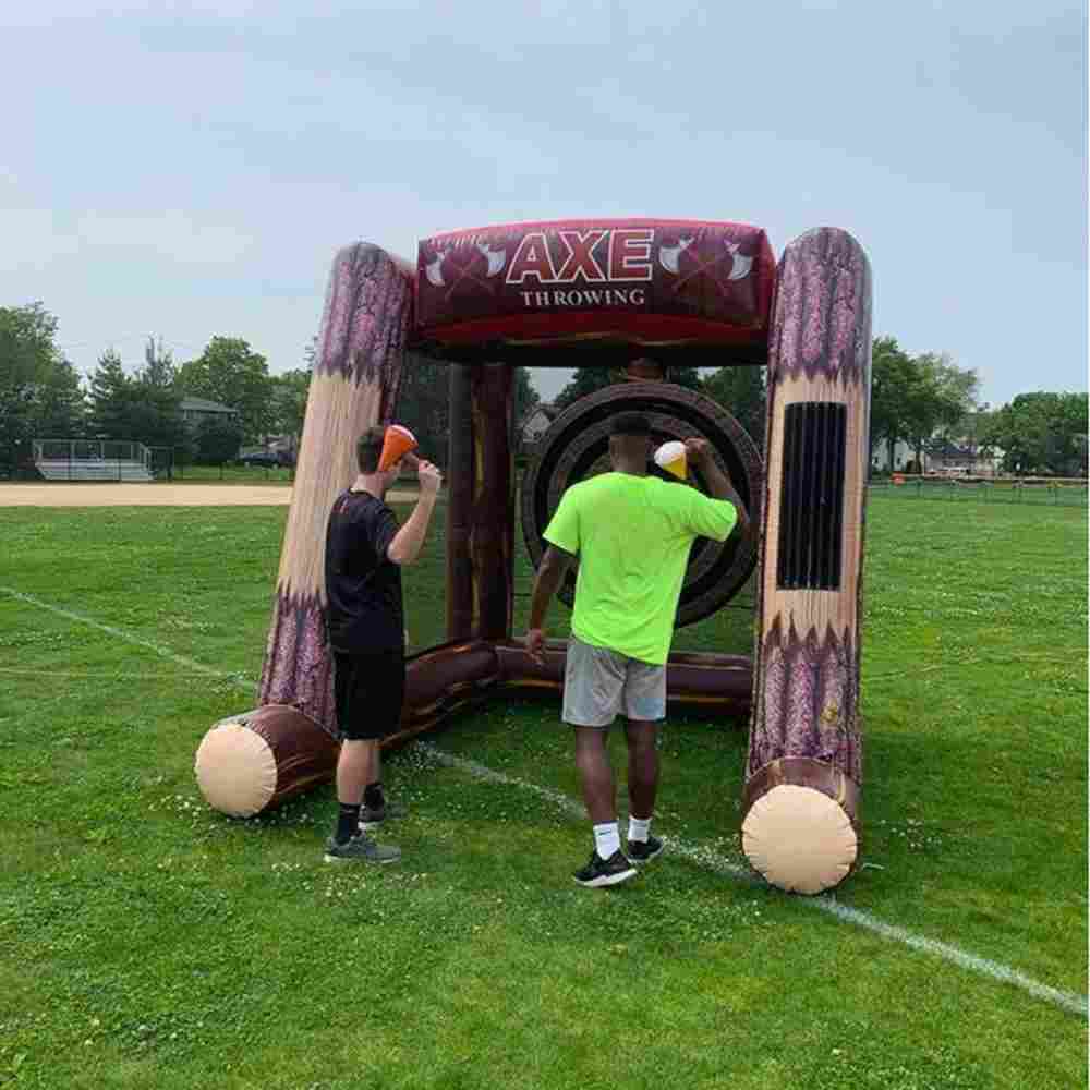 Надувной дартс «Меткий топор» на подкачке, диаметр 2,5 м, размер 4×3×4 м