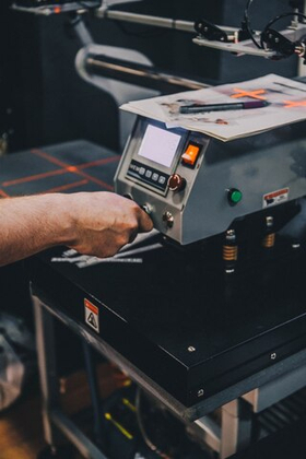 Производственная минутка: как создаётся мерч для компаний