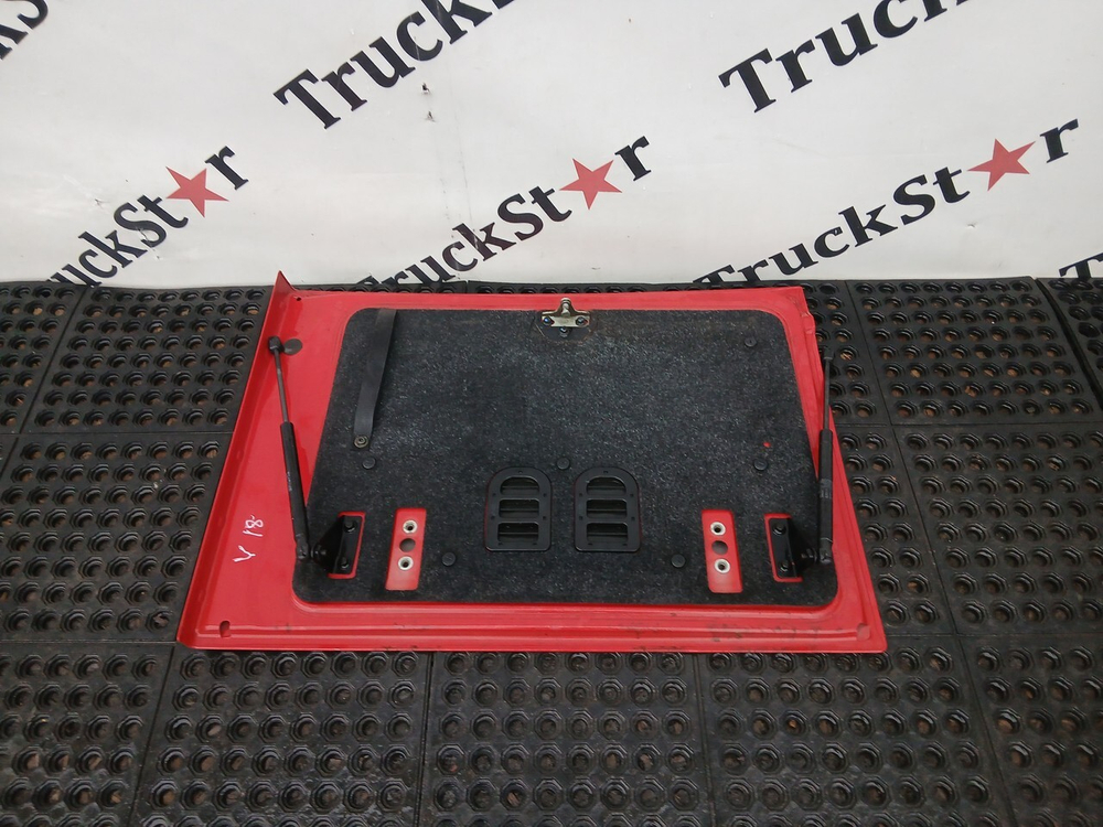 Крышка инструментального ящика правого