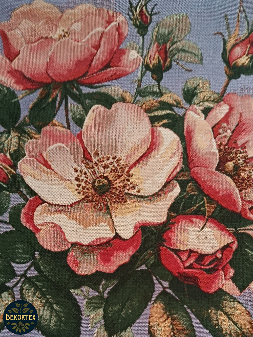 Декоративный гобеленовый чехол Шиповник 1 47х47