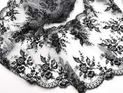 Вышивка на сетке, 24 см, черные цветы на белом фоне (Артикул: VS-2026), м