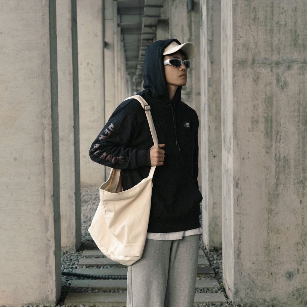 Толстовка New Balance Logo, MT23506-BK