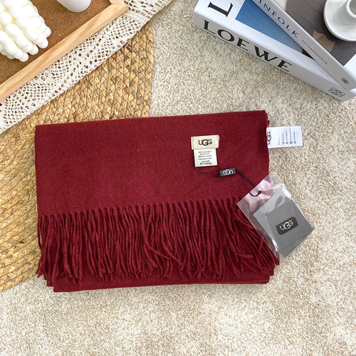 Ugg Scarf Maroon