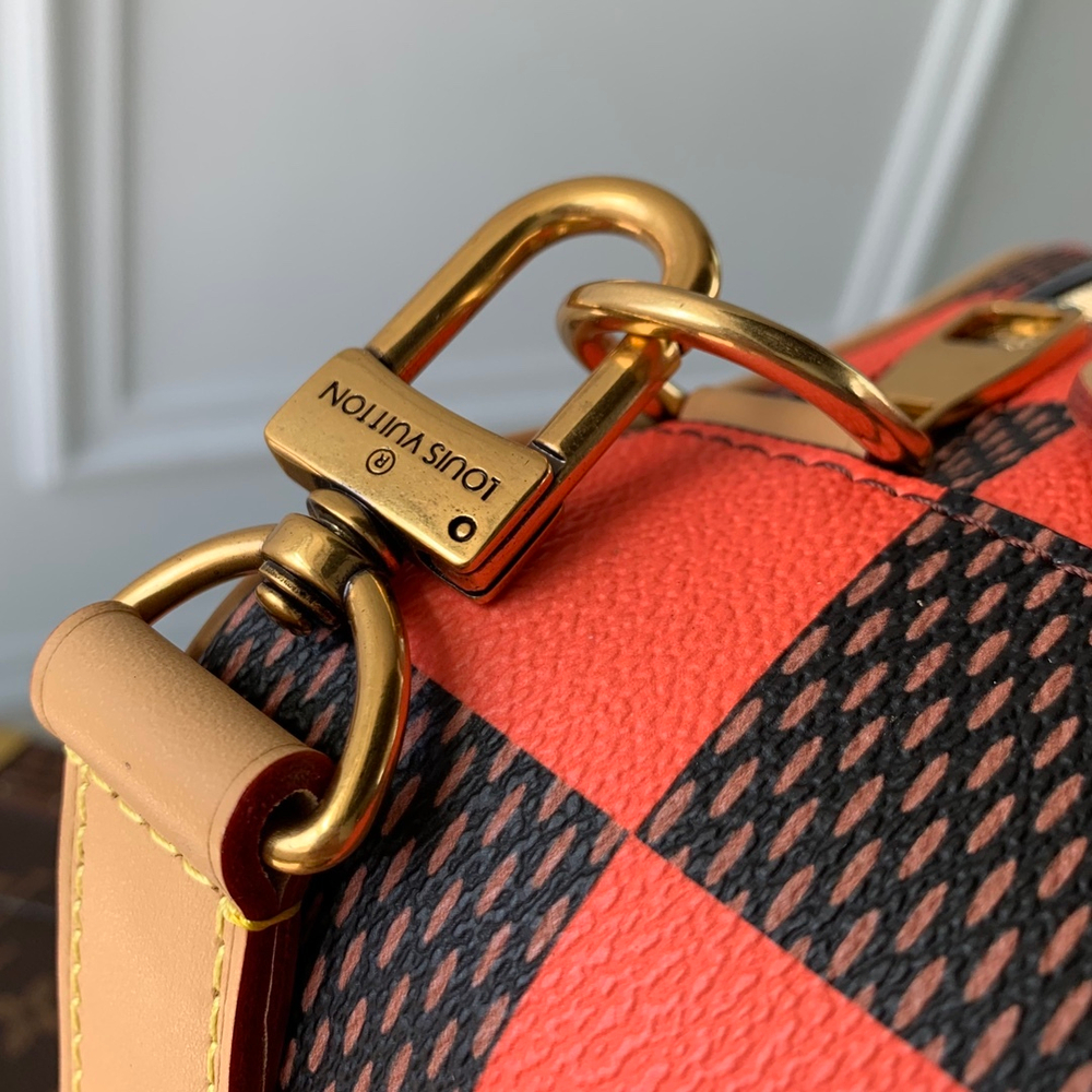 Louis Vuitton Chess Messenger