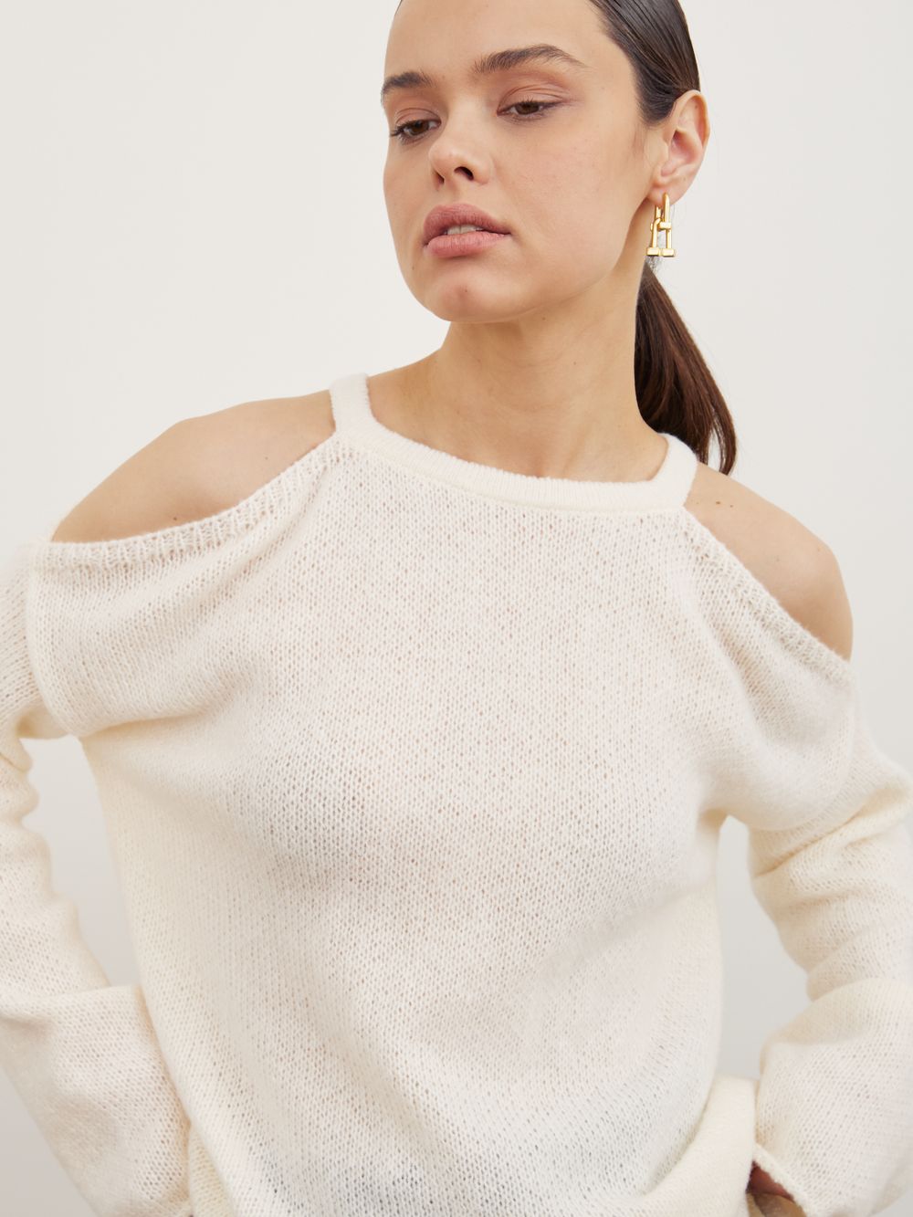 SMALL STATEMENT EARRINGS