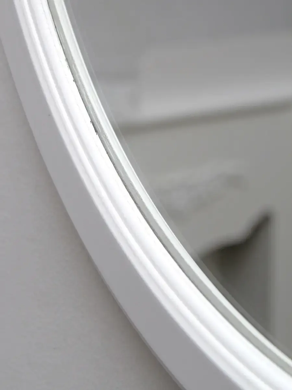 Зеркало настенное для прихожей 57 см