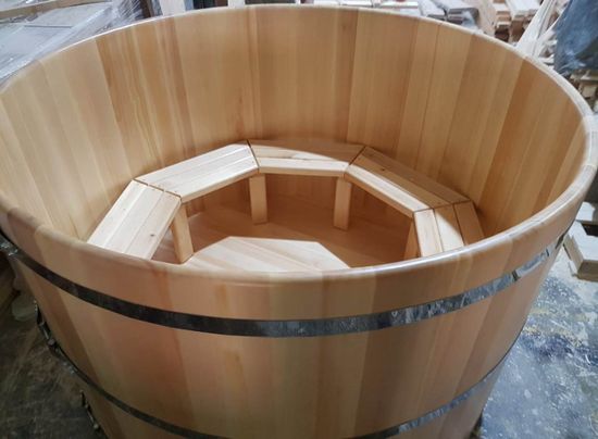 Круглая купель из кедра