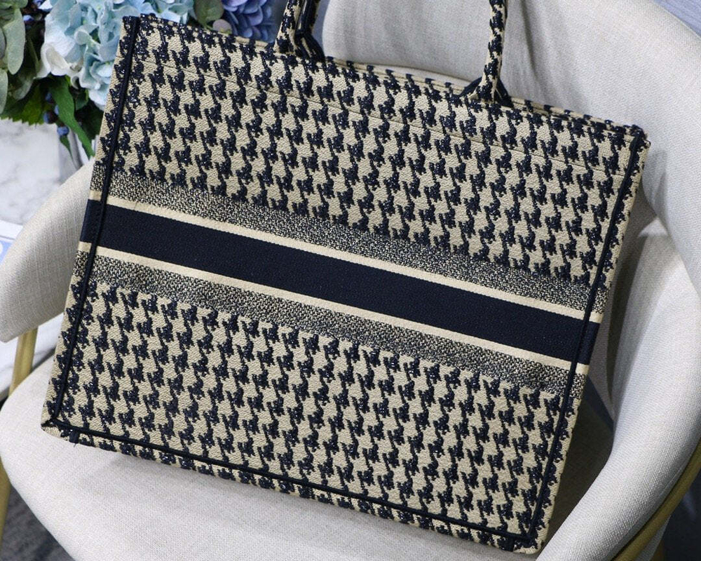 Christian Dior Book Tote 42 cm
