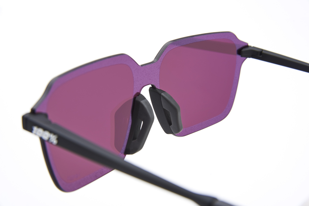 Спортивные очки 100% LEGERE TRAP Soft Tact Black - HiPER Blue Mirror Lens