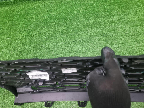 Решетка переднего бампера Mini Hatch F56 (21-24)