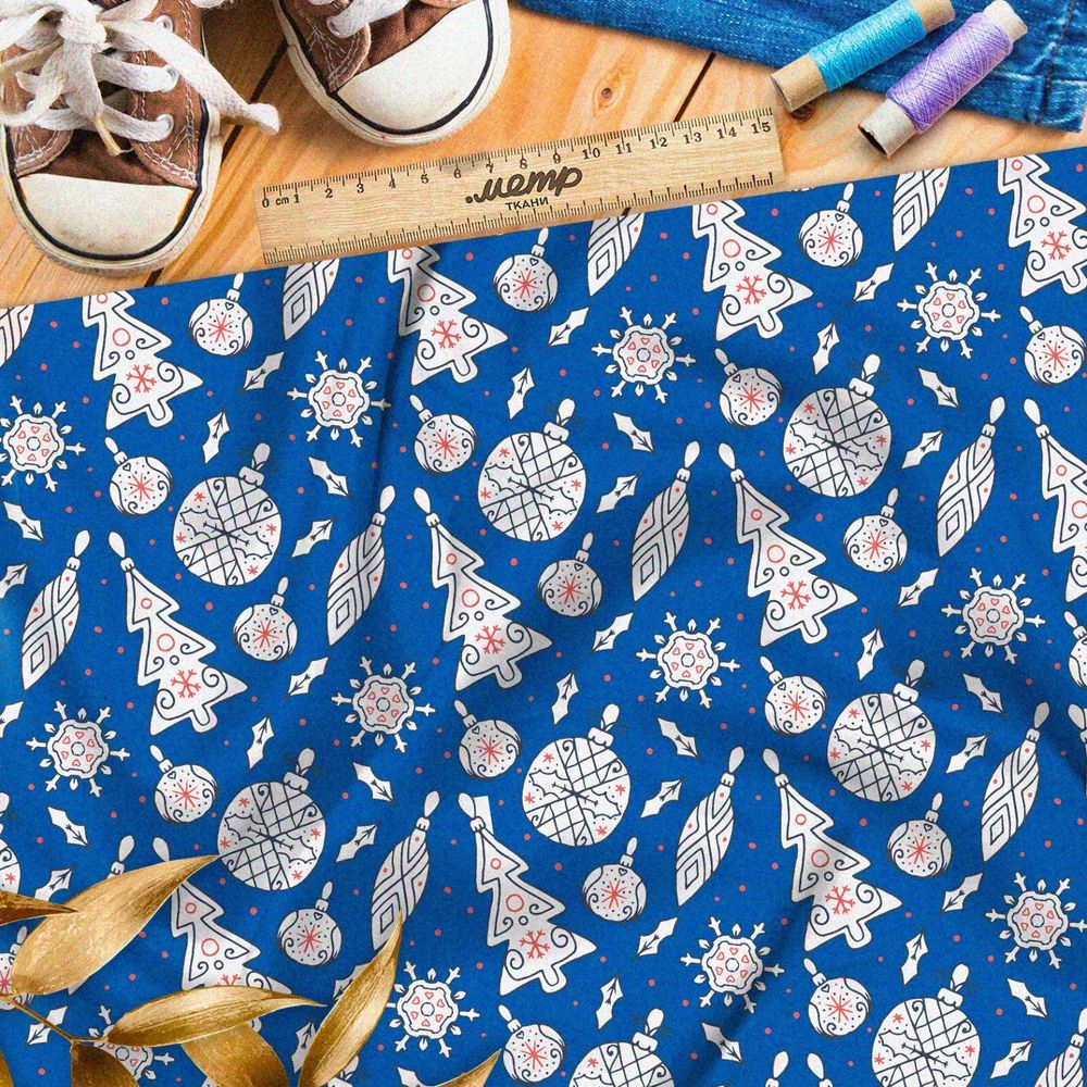 Ткань шелк Армани ёлочные игрушки на синем фоне