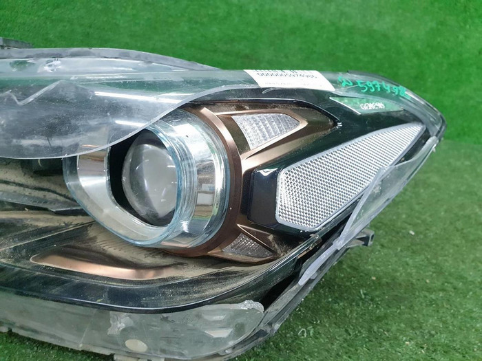 Фара левая Genesis G70 (2017-2021) LED