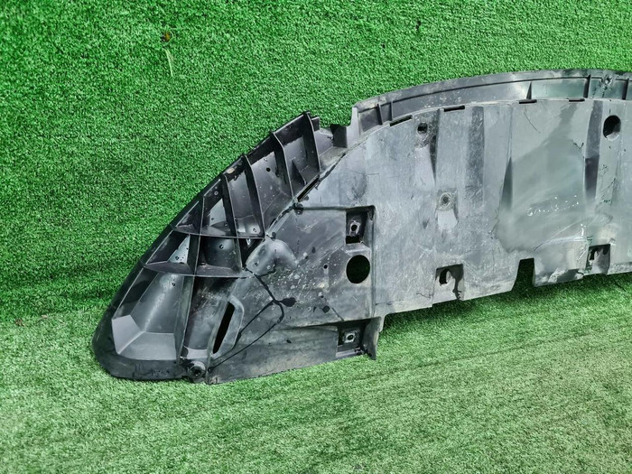 Пыльник переднего бампера Mercedes GLB X247 19-23