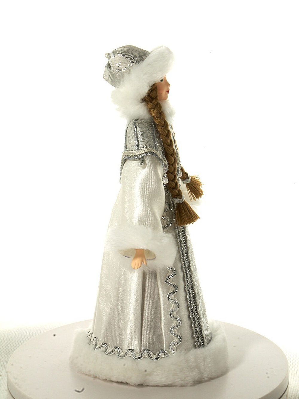 Кукла фарфоровая Снегурочка в шубке с пелериной. Новогодний сувенир ручной работы