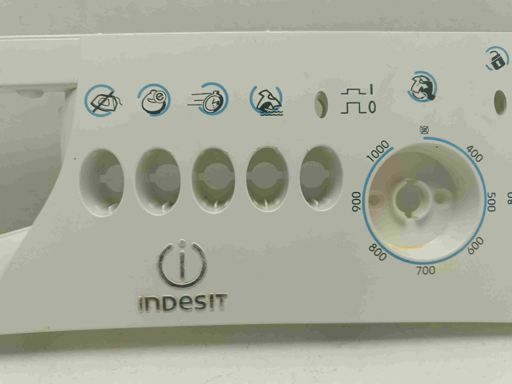 WS105TX кт218 Лицевая панель для стиральной машины Indesit 250001979 б/у