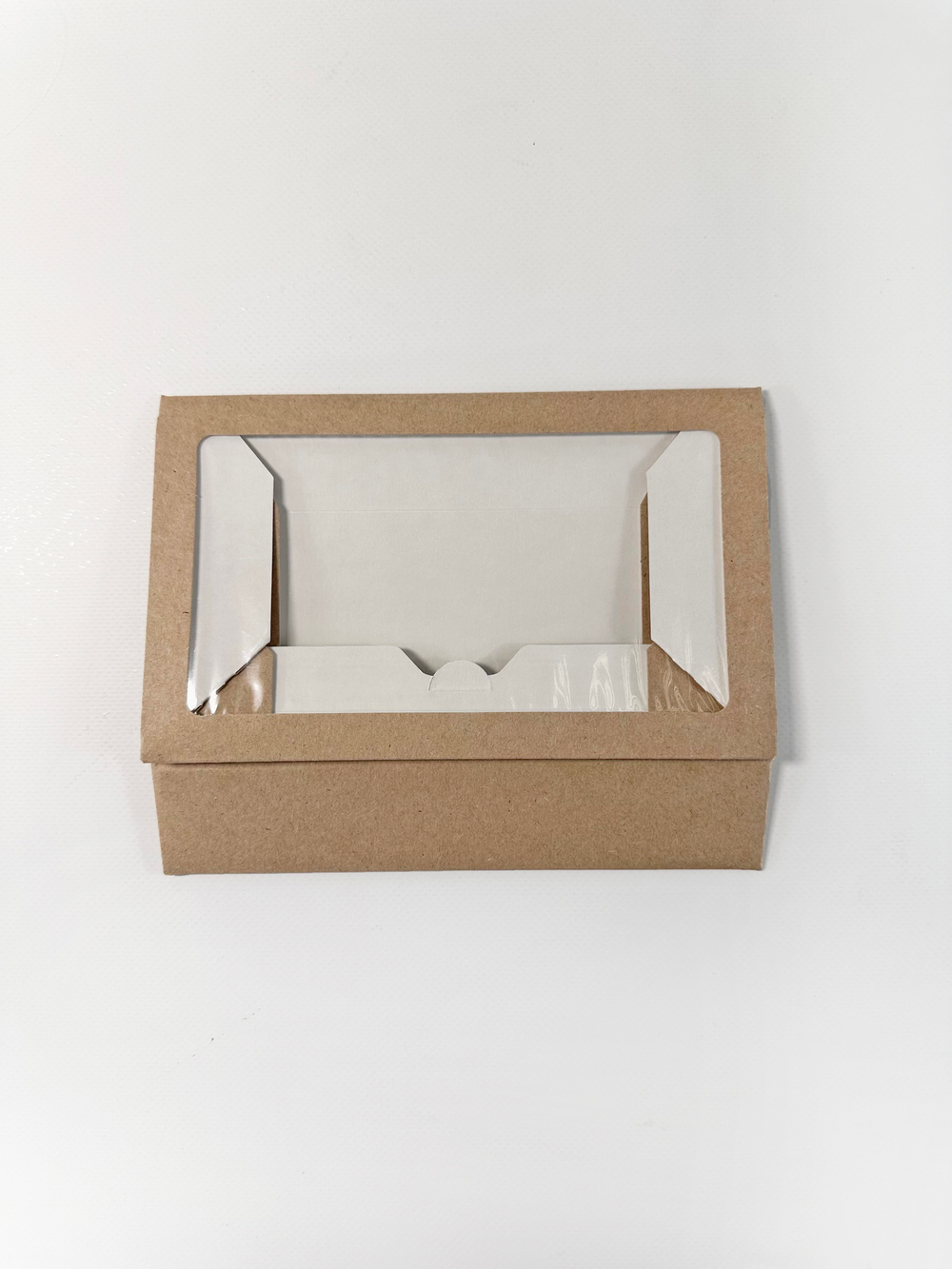 Коробка 20 х 12 х 4 см с окошком и ламинацией