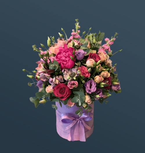 Букет в шляпной коробке Салют чувств