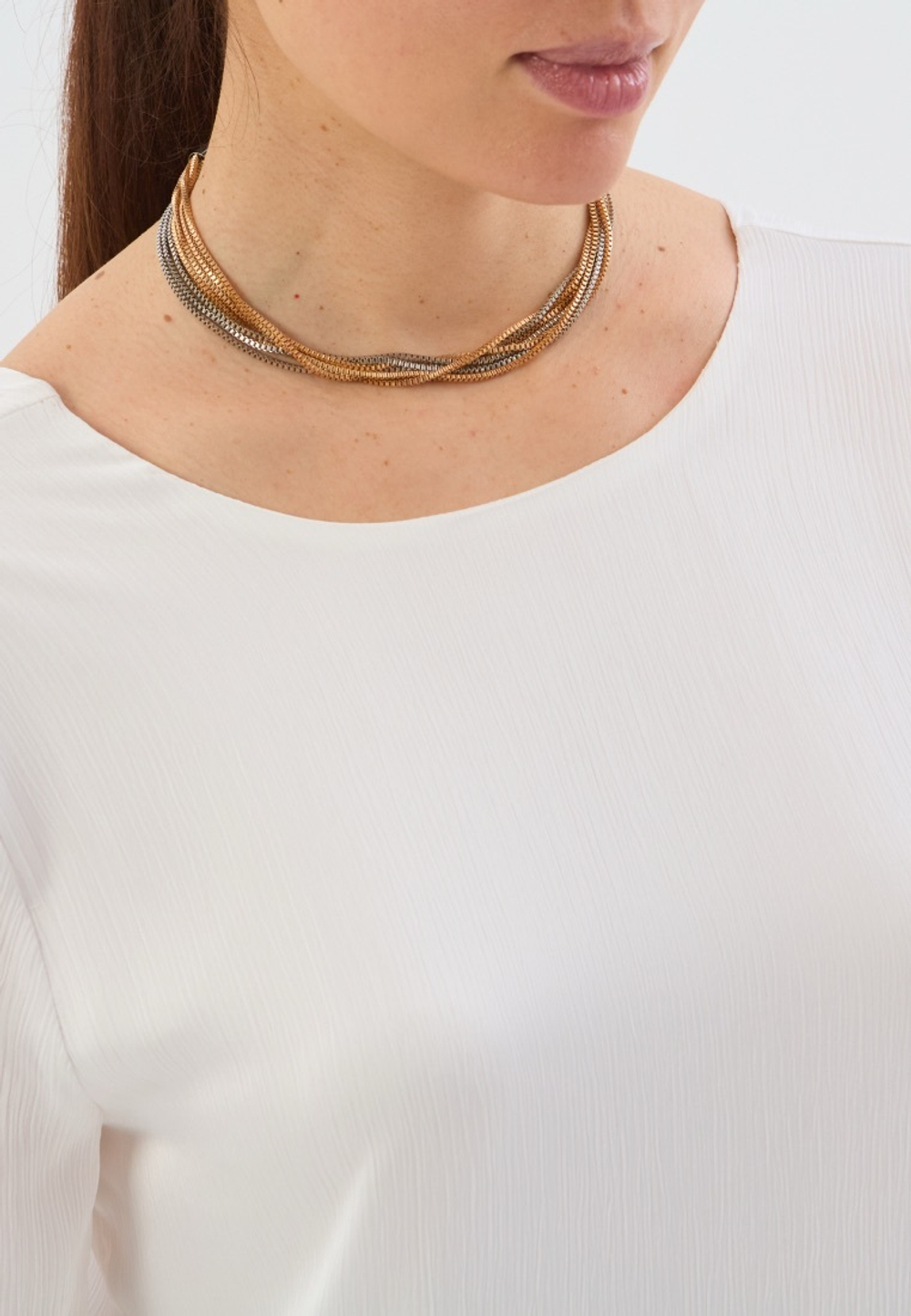 Платье жатка с открытой спиной белое