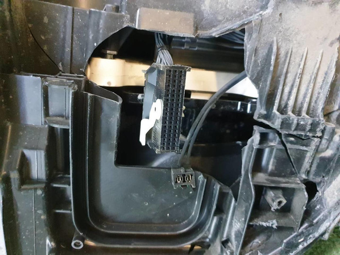 Битая Фара правая Mercedes E W213 (2016-2021) LED