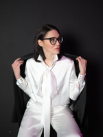 Блуза из обнимающего шелка в жемчужном