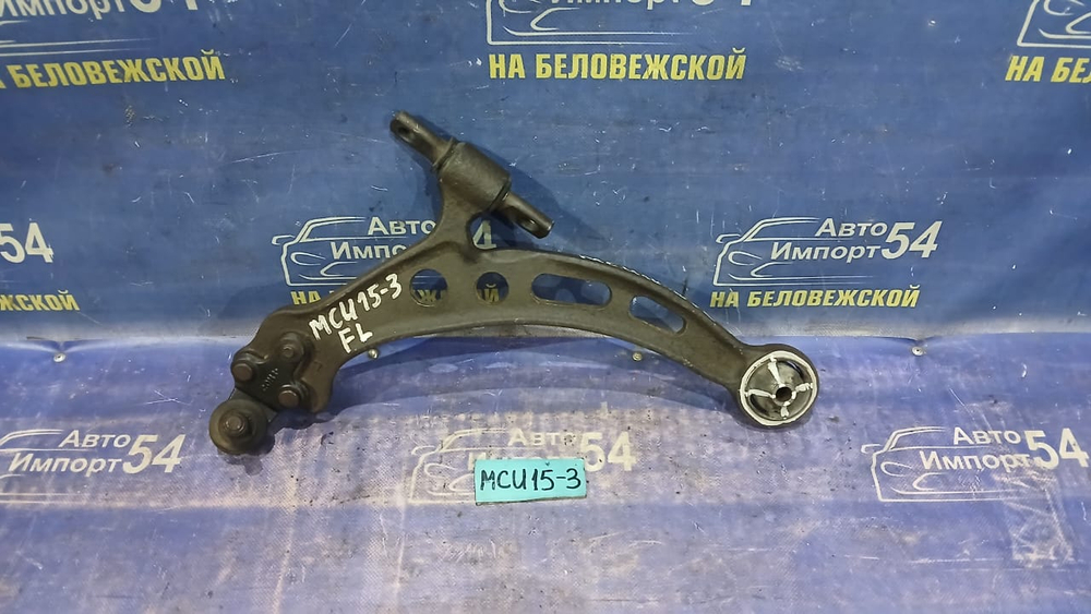 Рычаг передний левый TOYOTA HARRIER 2000