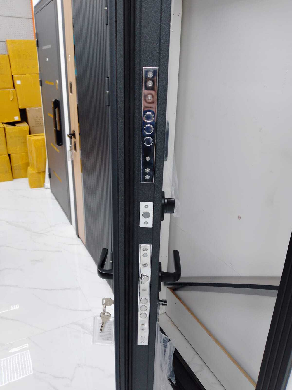 Дверь входная М-8017