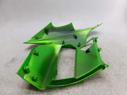 Пластик боковой левый Kawasaki ZX1000 55028-0386