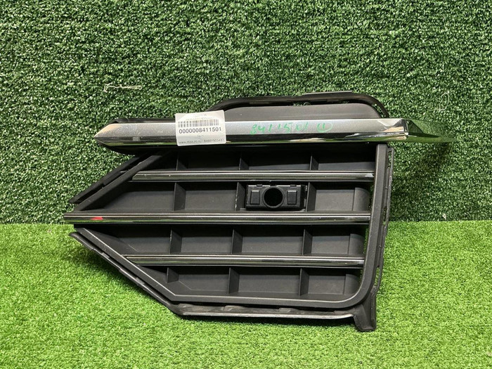 Решетка перед. бампера VW Touareg 3 (18-23) R-line