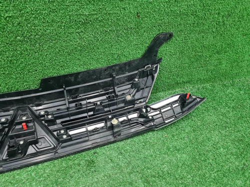 Решетка радиатора Mitsubishi Outlander 3 (18-нв)