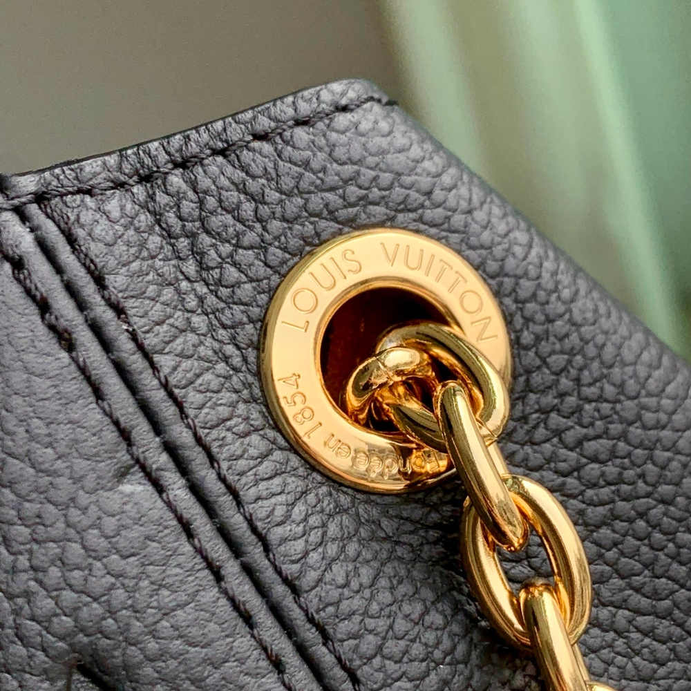 Louis Vuitton Anytime MM
