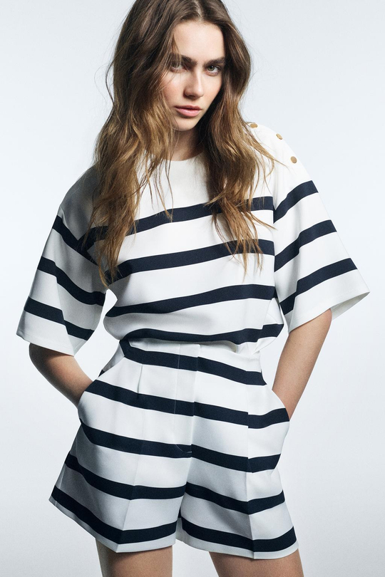 ZARA ТОП В ПОЛОСКУ С КОРОТКИМИ РУКАВАМИ, БЕЛЫЙ/МОРСКОЙ СИНИЙ
