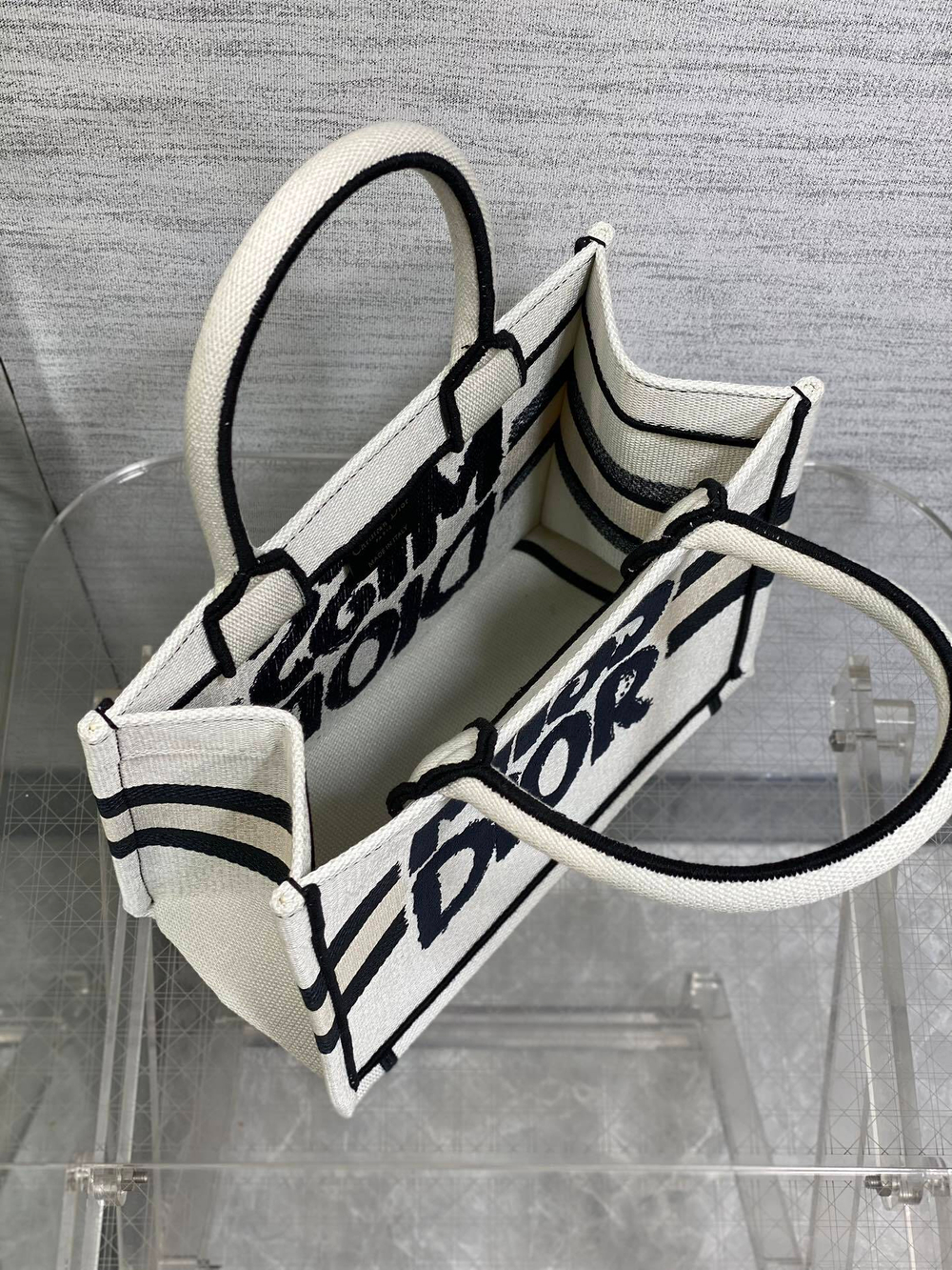 Christian Dior Book Tote 26 cm