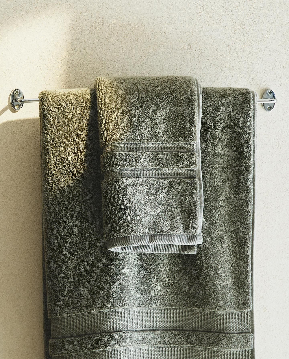 Zara Home - Очень мягкое двойное бордюрное банное полотенце, серый, 90х150 см