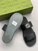 Шлёпанцы Gucci
